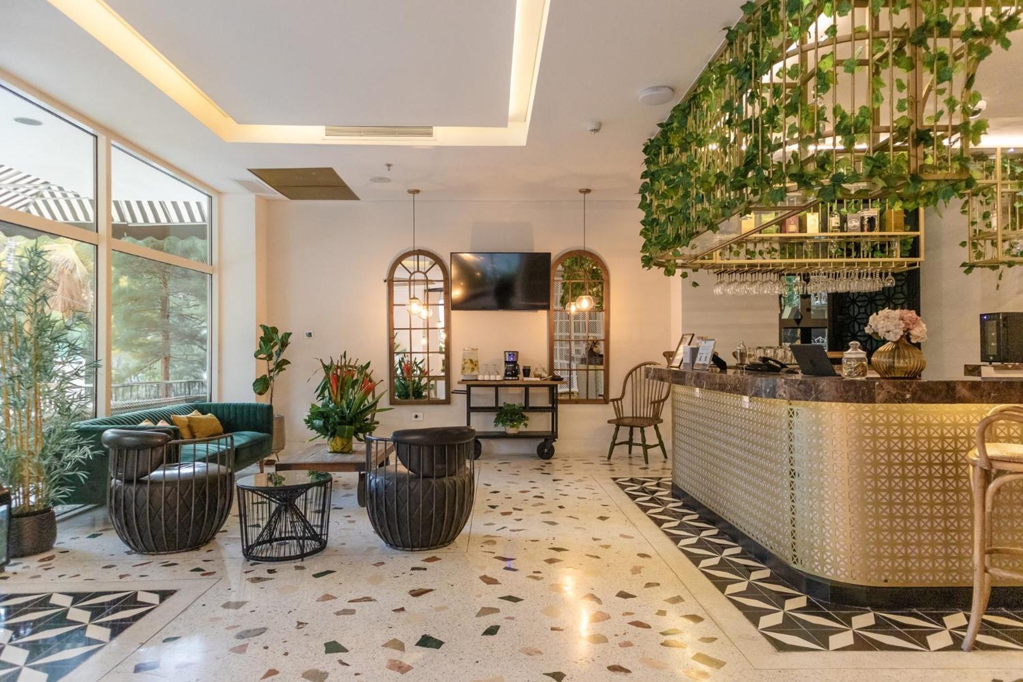 Отель Faranda Collection Barranquilla, A Member Of Radisson Individuals Барранкилья Экстерьер фото The lobby of the hotel